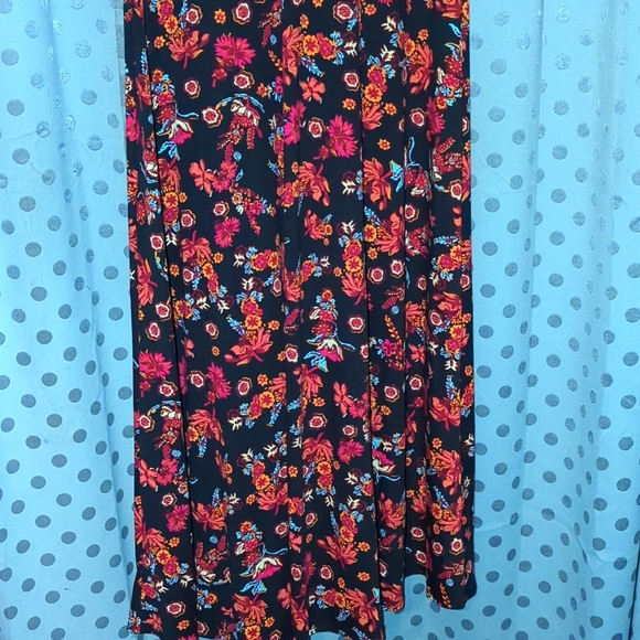 LuLaRoe Floral Maxi EUC 2x/3x - Picture 6 of 10